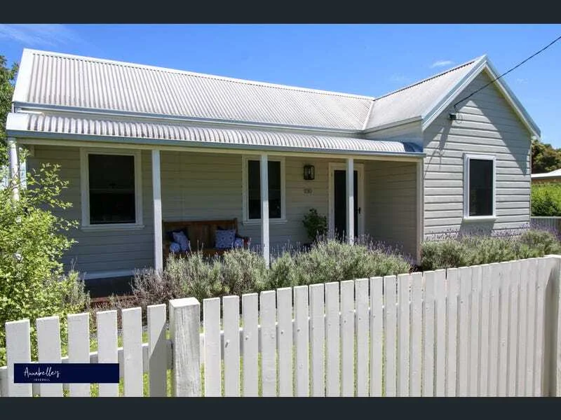 130 Henderson Street, Inverell NSW 2360