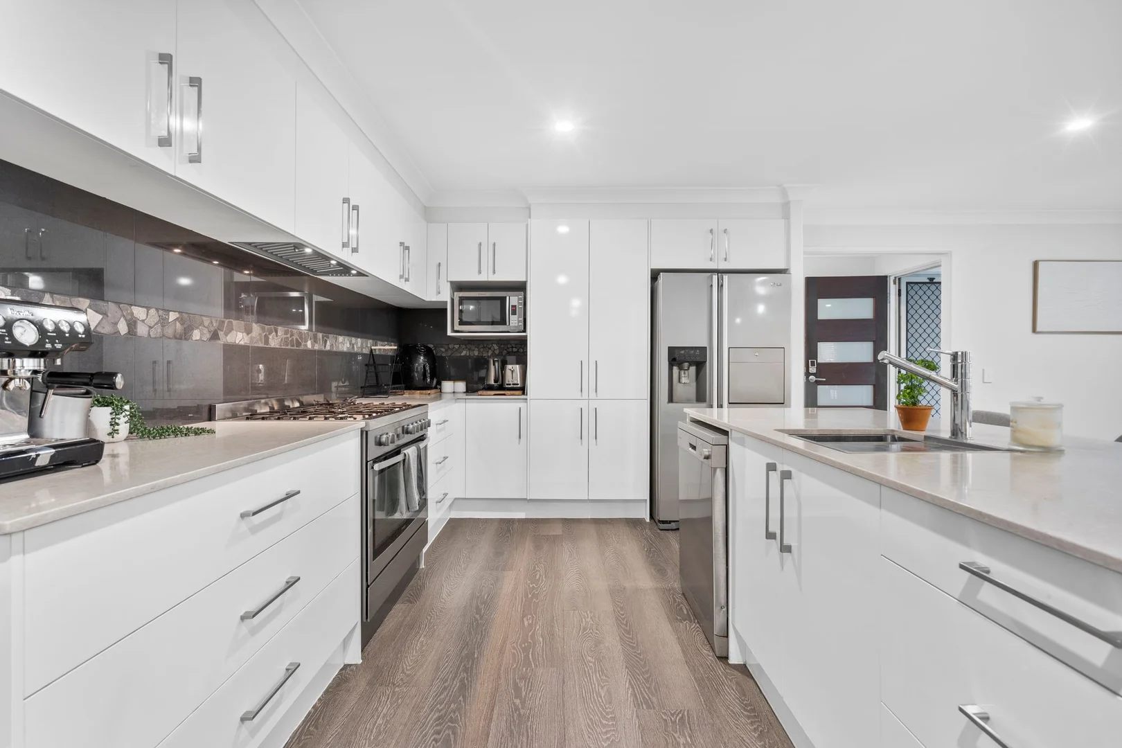 Additional image 9 of 27 Constellation Crescent, Mudgeeraba QLD 4213