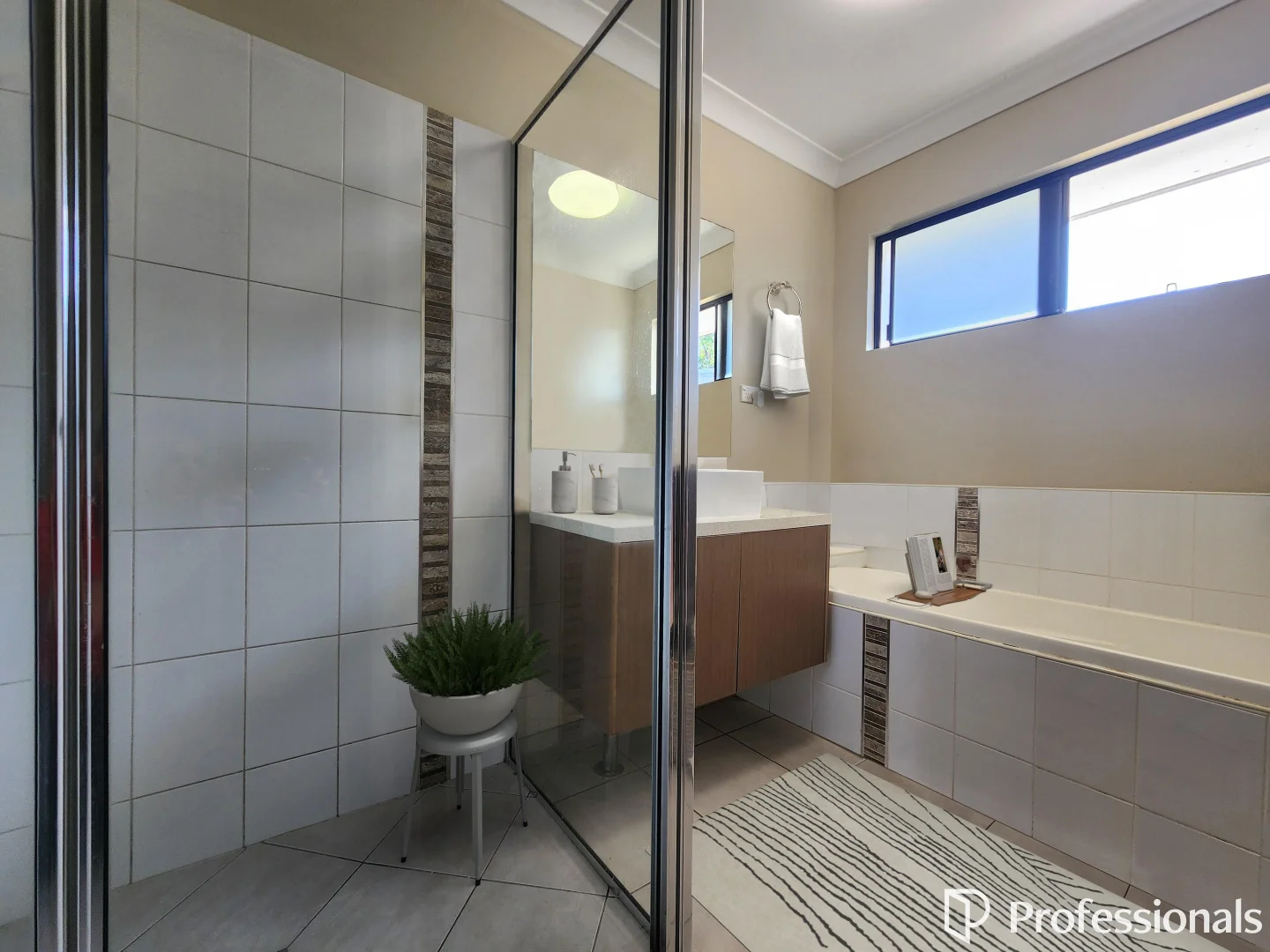Additional image 11 of 8 Seacove Crescent, Bowen QLD 4805