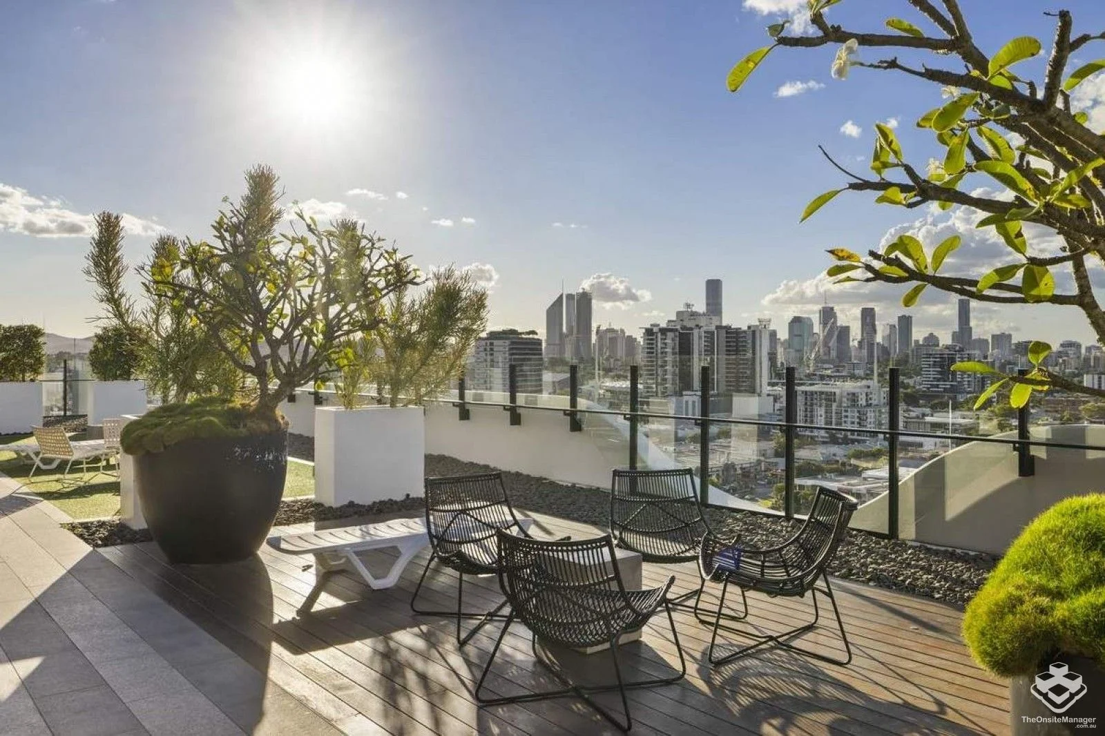 Additional image 10 of ID:21173596/17 Deshon Street, Woolloongabba QLD 4102