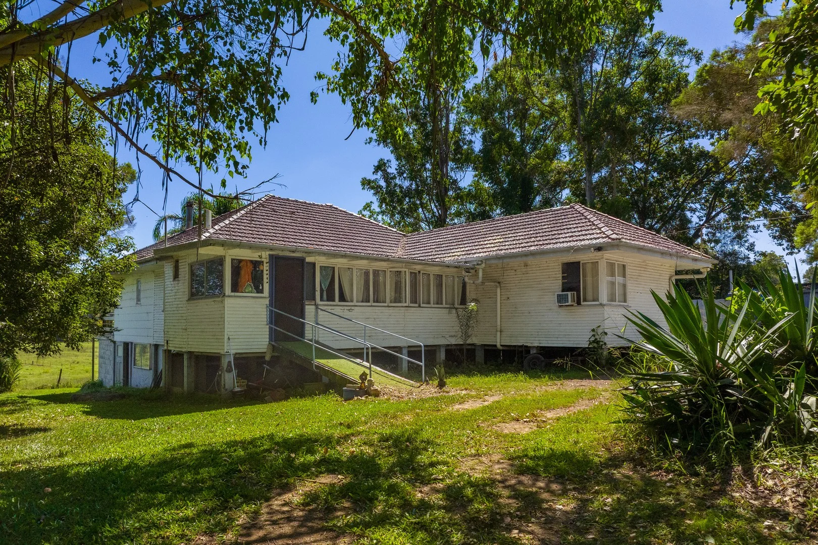 131 Old Goomboorian Road, Veteran QLD 4570