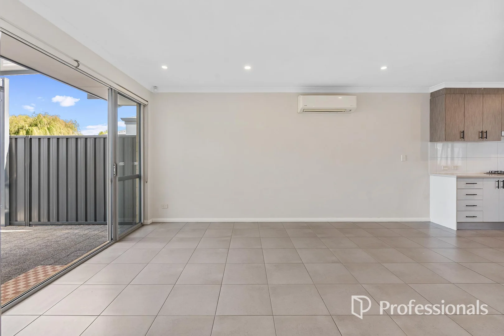 Additional image 8 of 8A Hepburn Way, Balga WA 6061