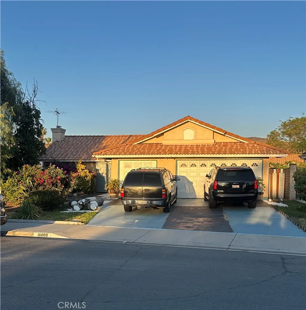 16800 Lake Victoria Dr, Moreno Valley, CA 92551