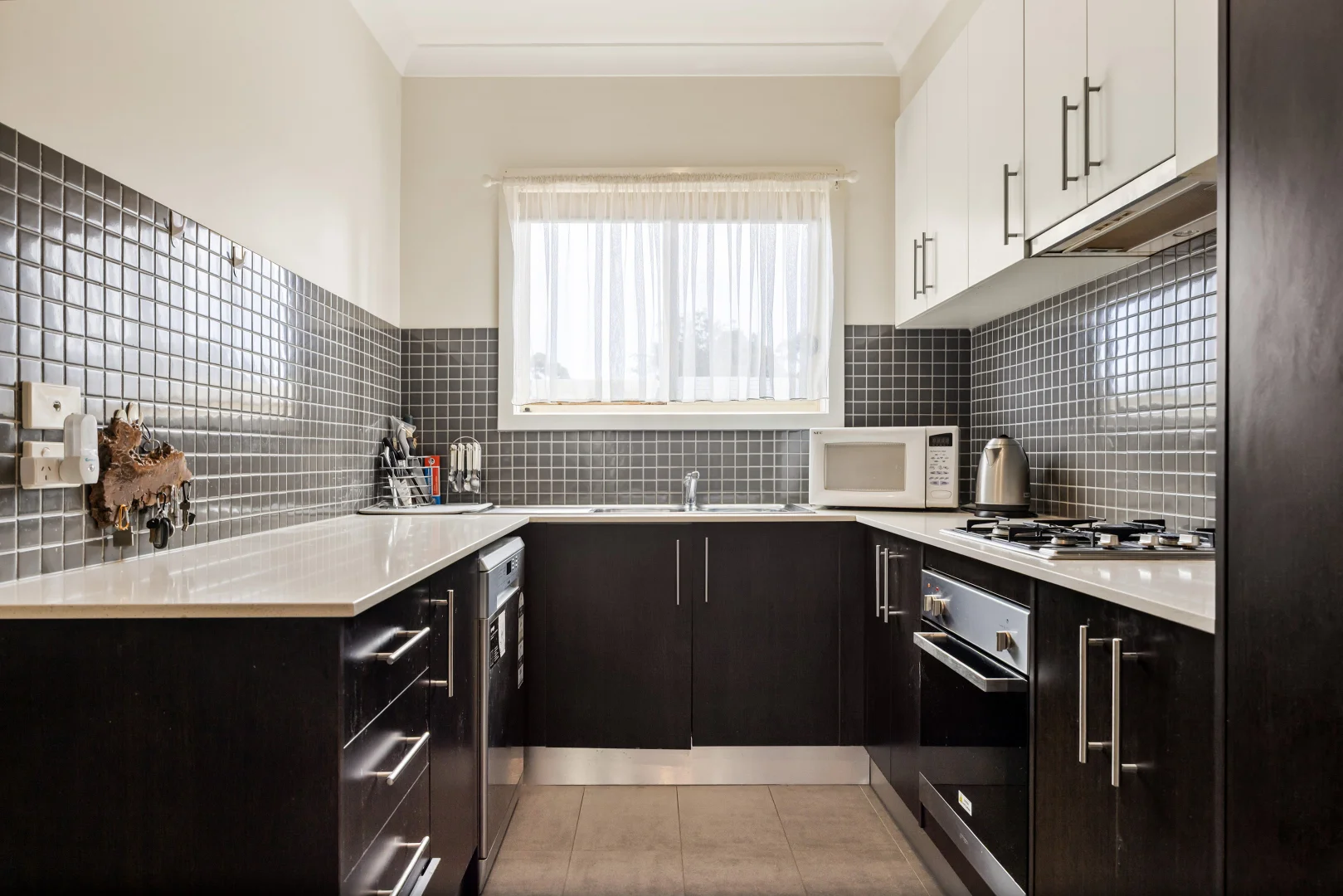 Additional image 2 of 3/28 Toolern Street, Melton South VIC 3338