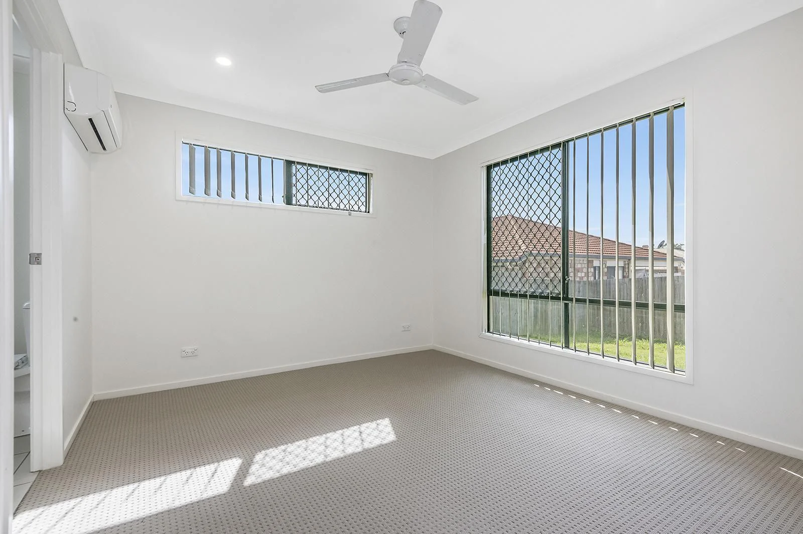2/3a Fritz St, Loganlea QLD 4131 photo 4