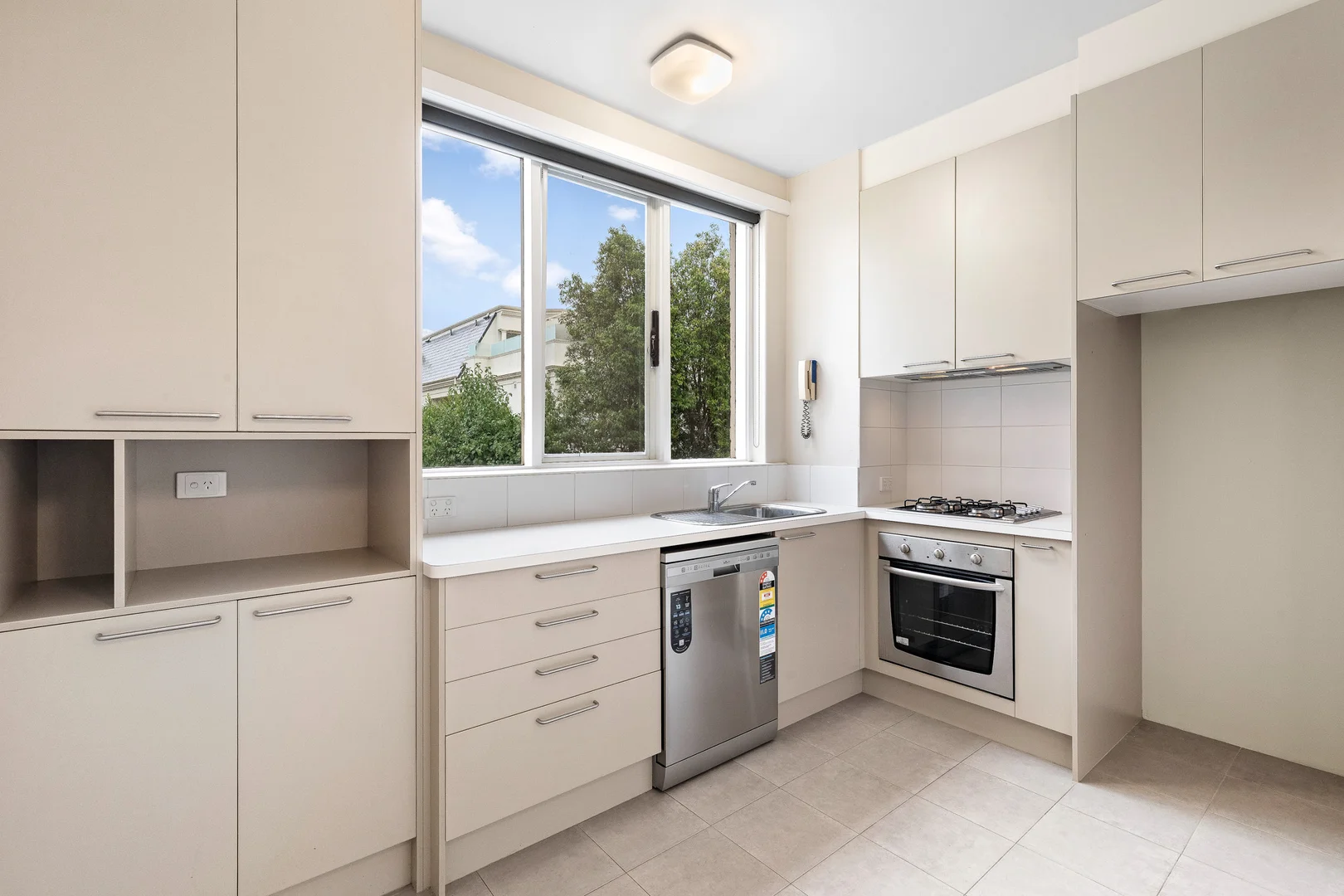 Additional image 3 of 2/8 Washington Street, Toorak VIC 3142