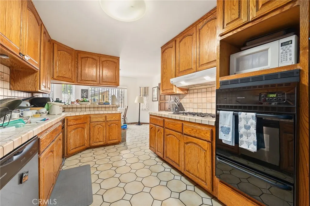 Additional image 22 of 816 N Kenmore Avenue, Los Angeles, CA 90029