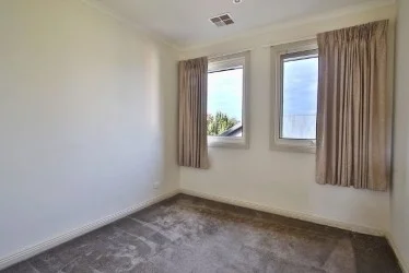 Additional image 4 of 2/2-4 Ireland Avenue, Doncaster East VIC 3109