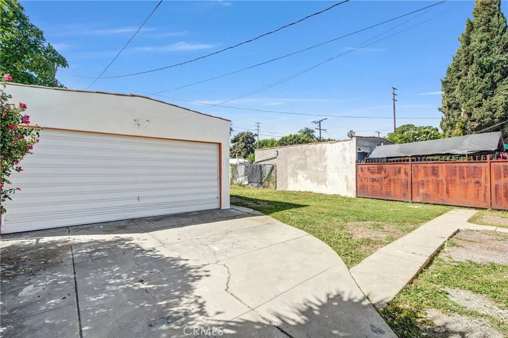 Additional image 27 of 914 E 83rd Street, Los Angeles, CA 90001