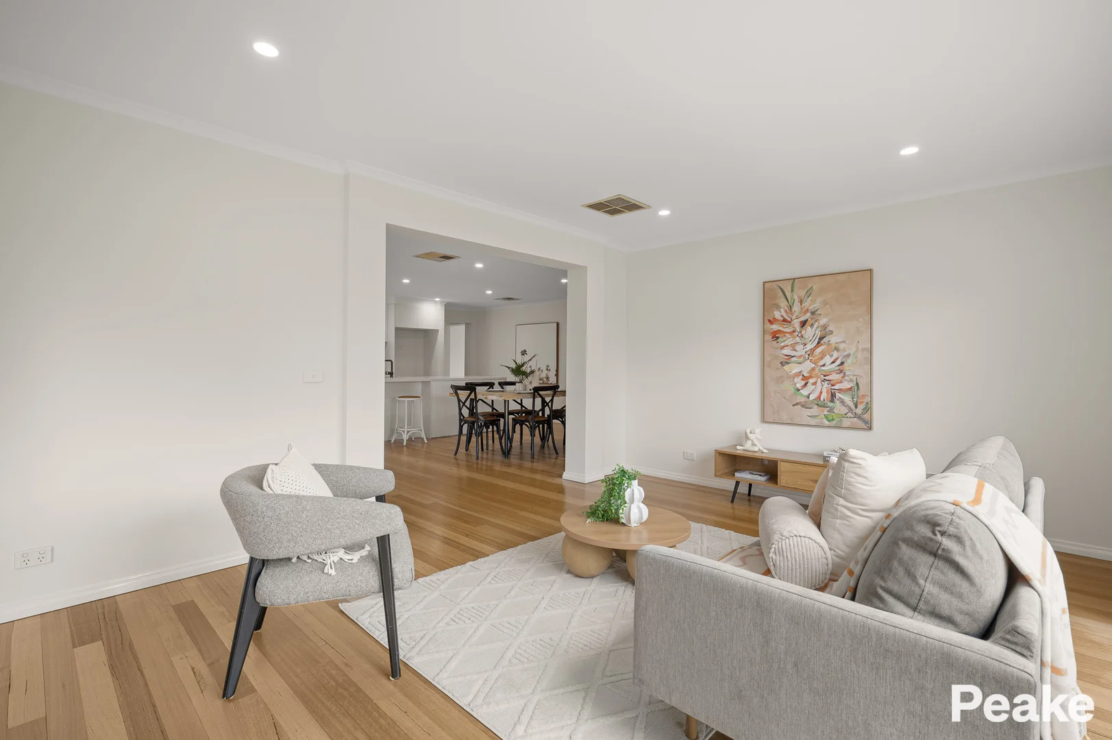 Additional image 9 of 2 Petrel Place, Berwick VIC 3806