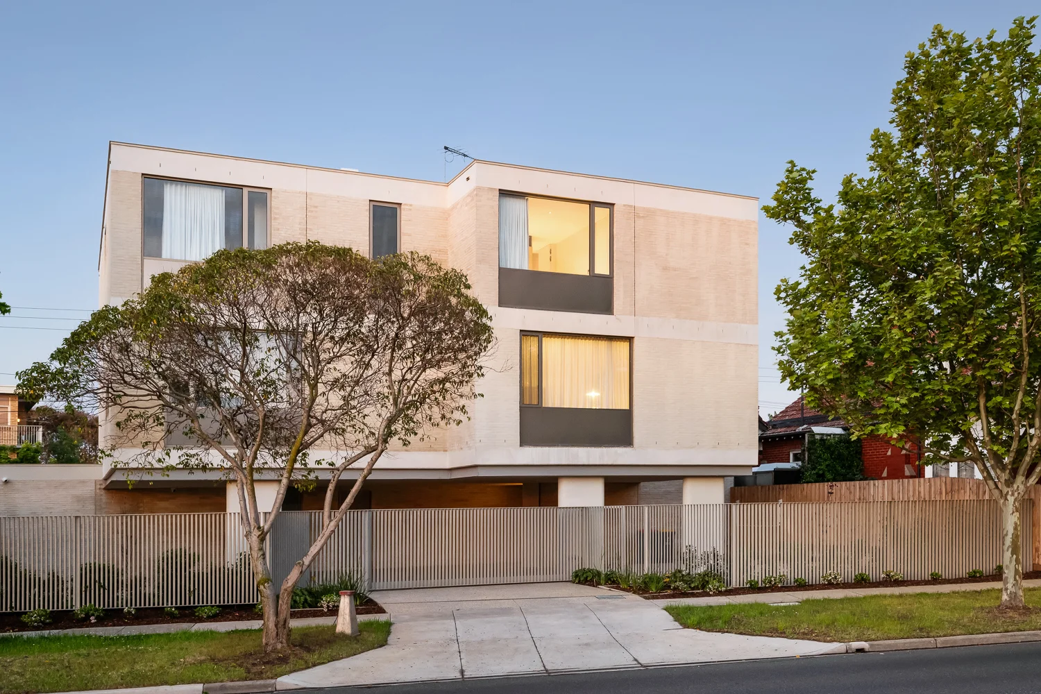 Additional image 24 of 8A Wattletree Road, Armadale VIC 3143