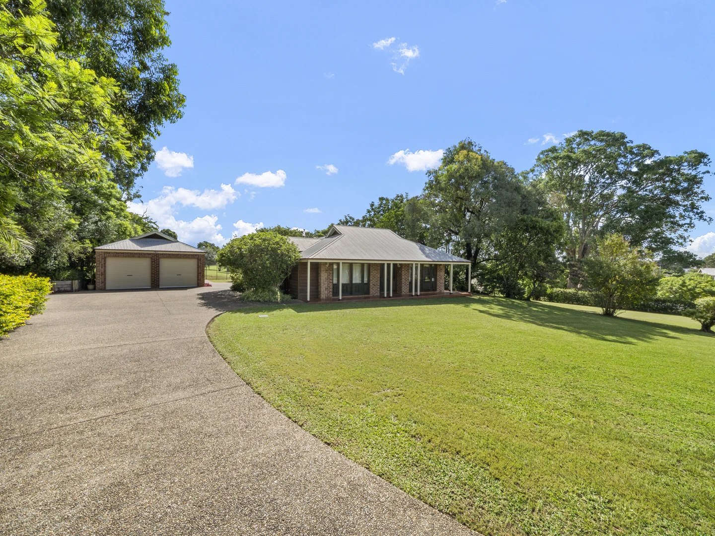 Additional image 2 of 19 Willoughby Circuit, Grasmere NSW 2570