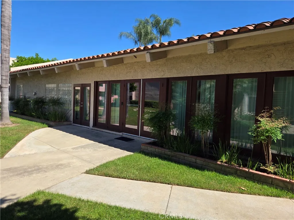 Additional image 69 of 700 W La Veta Ave Unit J6, Orange, CA 92868