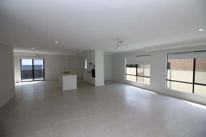 Additional image 2 of 2/166 Muir Street, Labrador QLD 4215