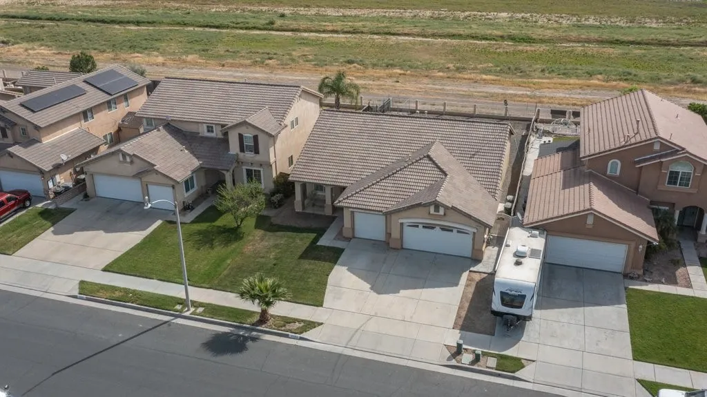 2143 Willowbrook Ln, Perris, CA 92571 photo 4