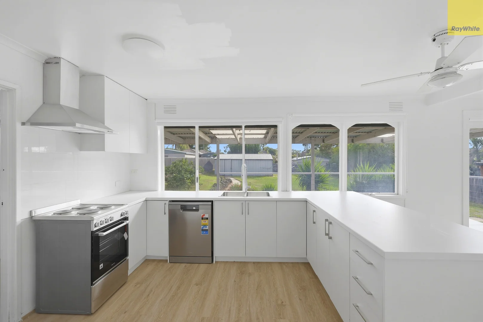 20 Raglan Street, Darley VIC 3340 photo 2