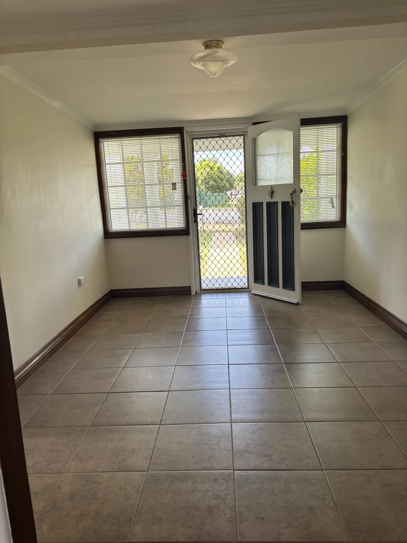 Additional image 3 of 24 Vacy Street, Newtown QLD 4350