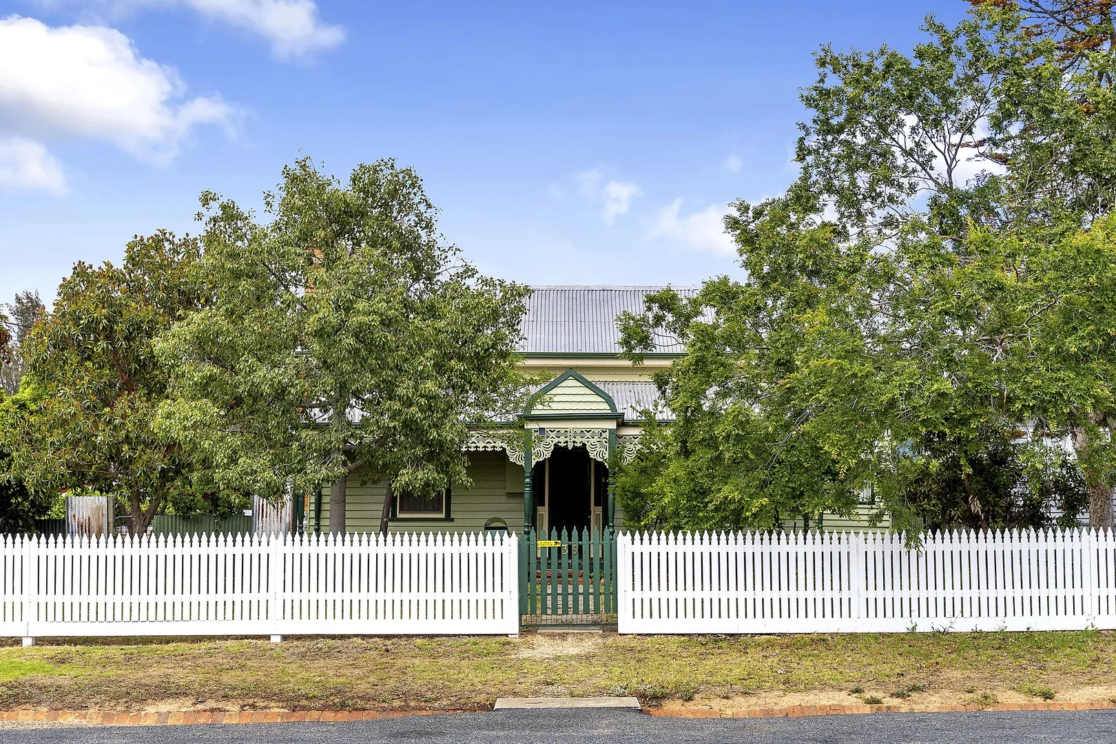 39 Bowen Street, St Arnaud VIC 3478
