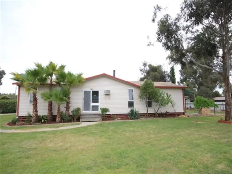35 Townsend Street, Howlong NSW 2643
