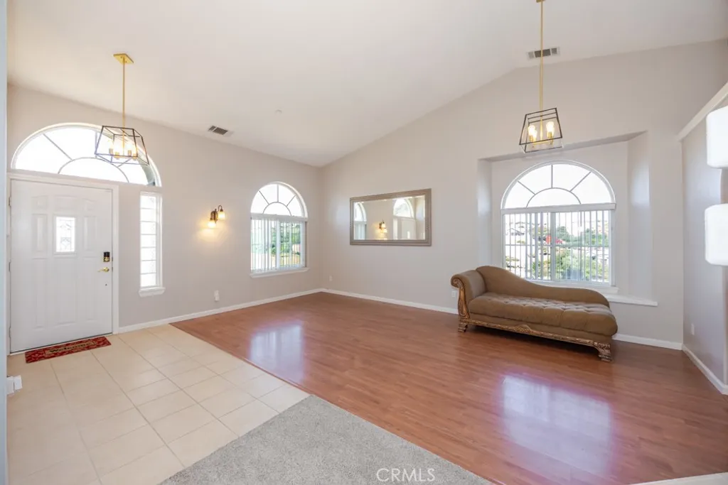 Additional image 4 of 7084 Aster Rd, Oak Hills, CA 92344