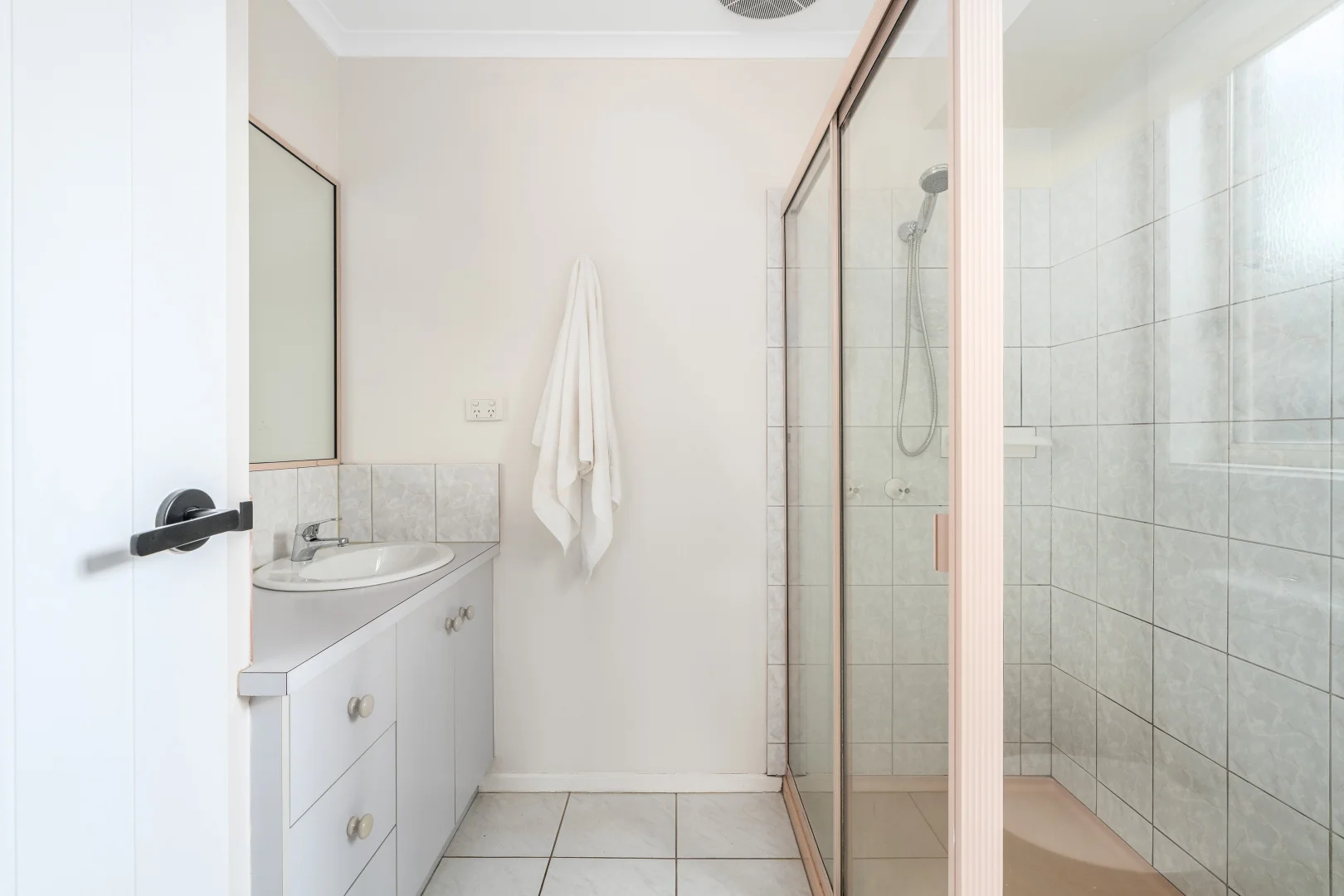 Additional image 10 of 16 Richard Drive, Lara VIC 3212