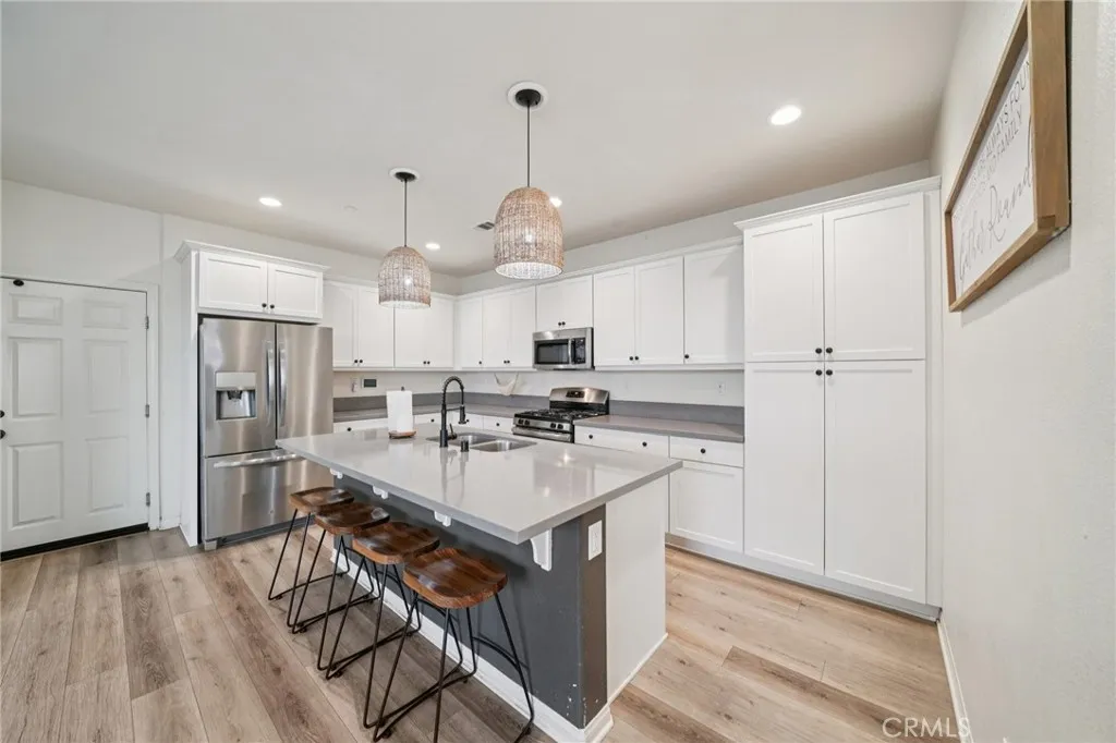 Additional image 80 of 618 S Brampton Lane, Rialto, CA 92376
