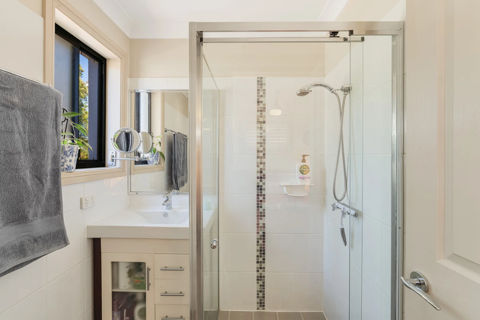 Additional image 10 of 3/11 Sweet Street, Warners Bay NSW 2282