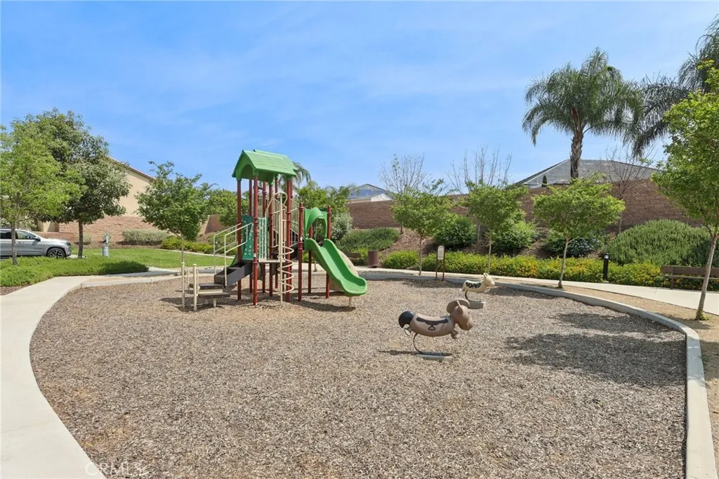 Additional image 45 of 833 S Sumac Lane, Rialto, CA 92376