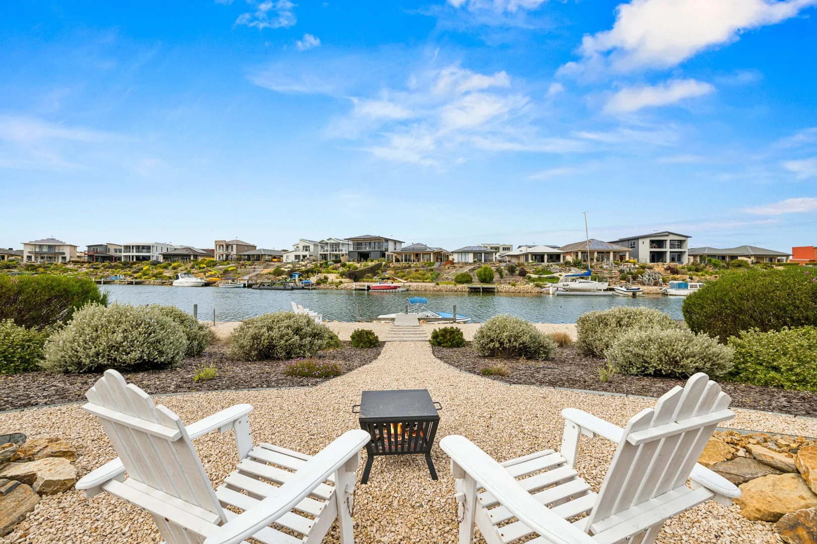 5D Blanche Parade, Hindmarsh Island SA 5214