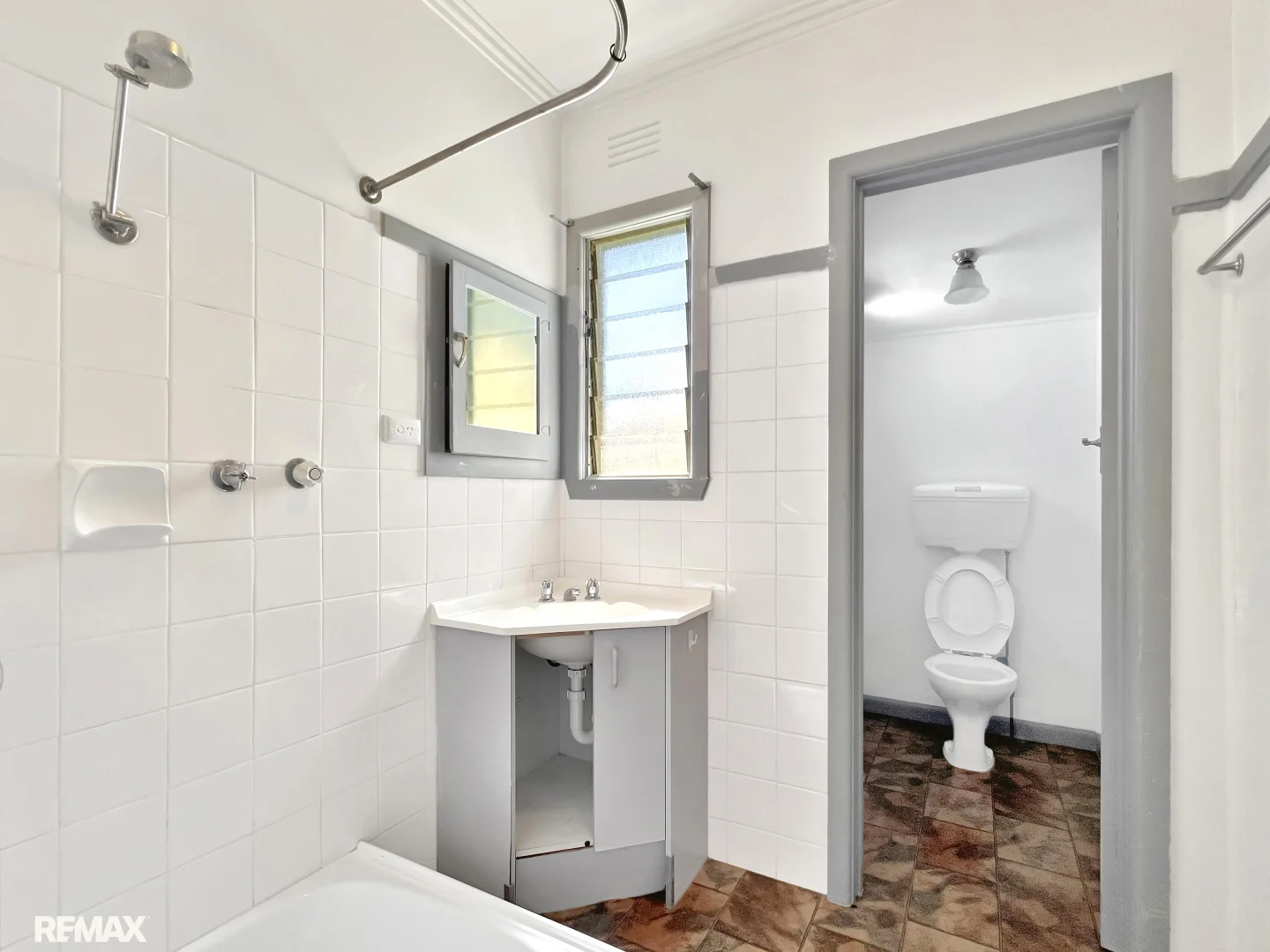 Additional image 9 of 1/3 Jemmeson street, Lakes Entrance VIC 3909