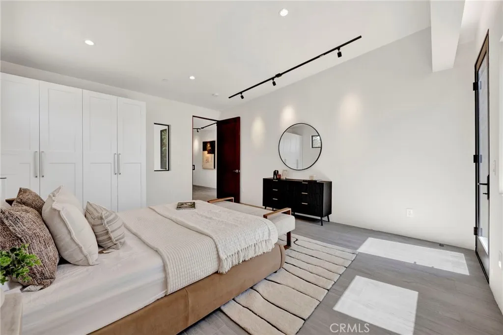 Additional image 52 of 325 W Grandview Avenue, Sierra Madre, CA 91024