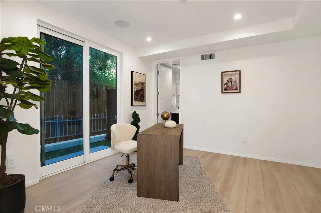 Additional image 44 of 2309 Cove Avenue, Los Angeles, CA 90039