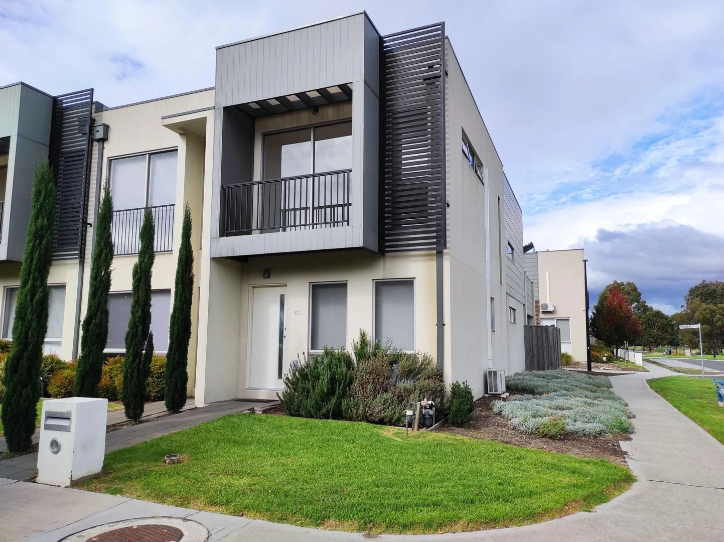 12 Cascade Terrace, Craigieburn VIC 3064