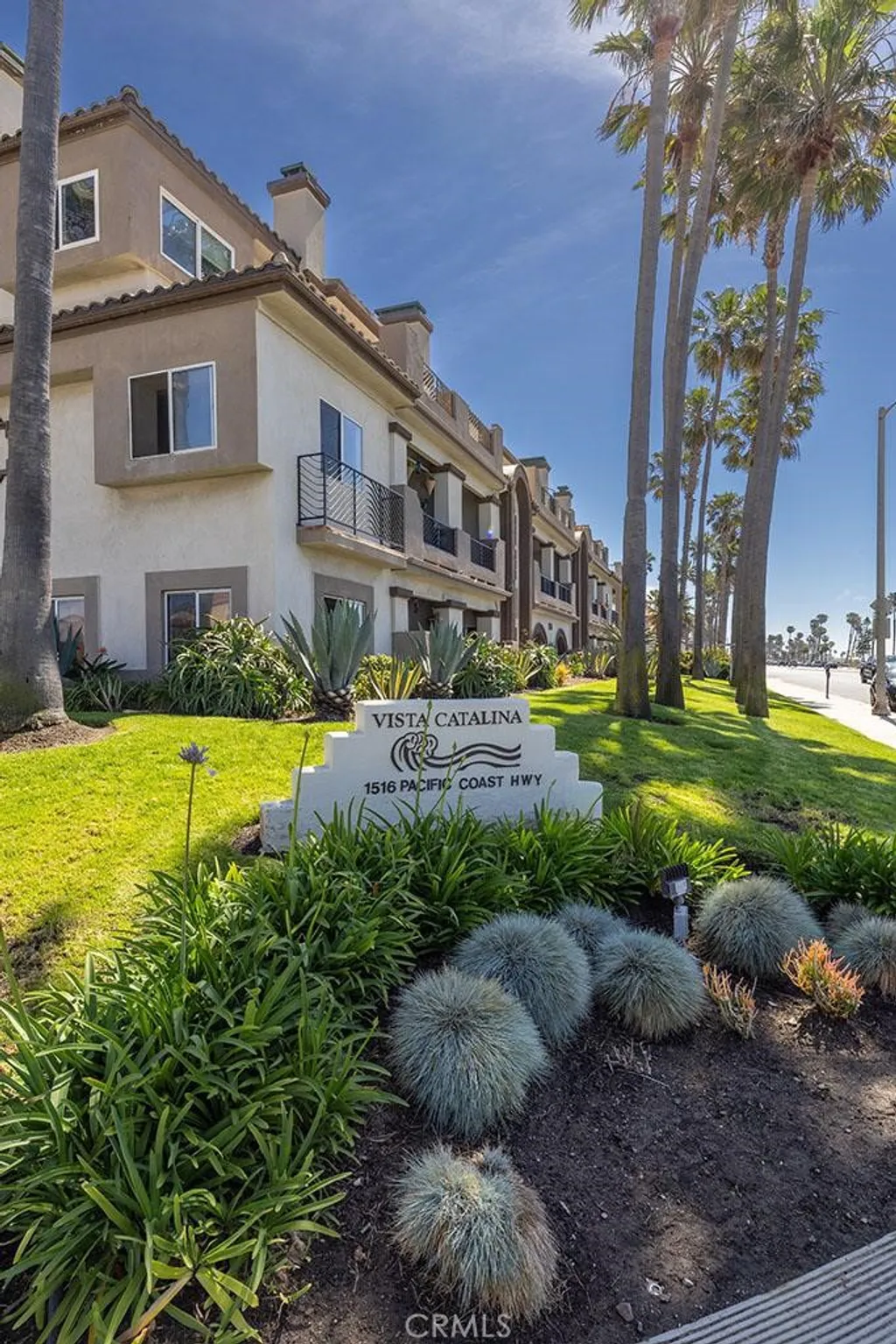 1516 Pacific Coast Ave, Huntington Beach, CA 92648