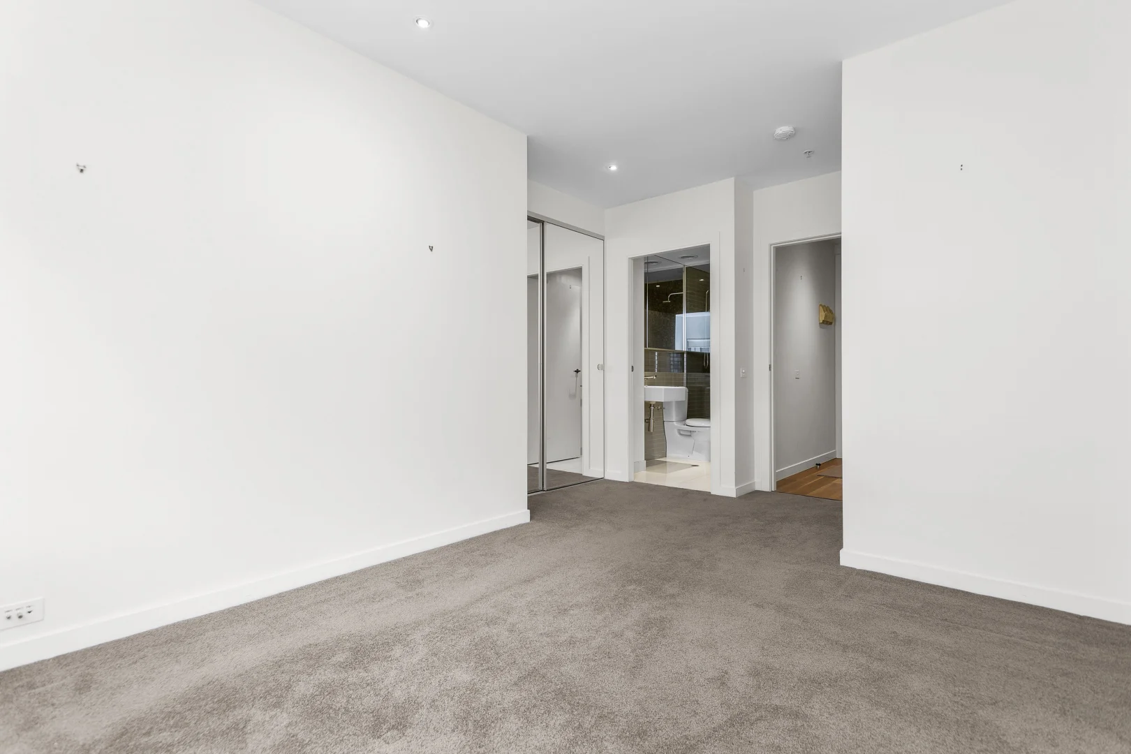 Additional image 7 of 713/55 Queens Road, Melbourne VIC 3004