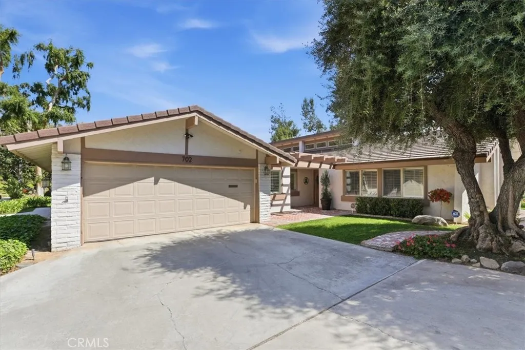 Additional image 16 of 702 Via Zapata, Riverside, CA 92507