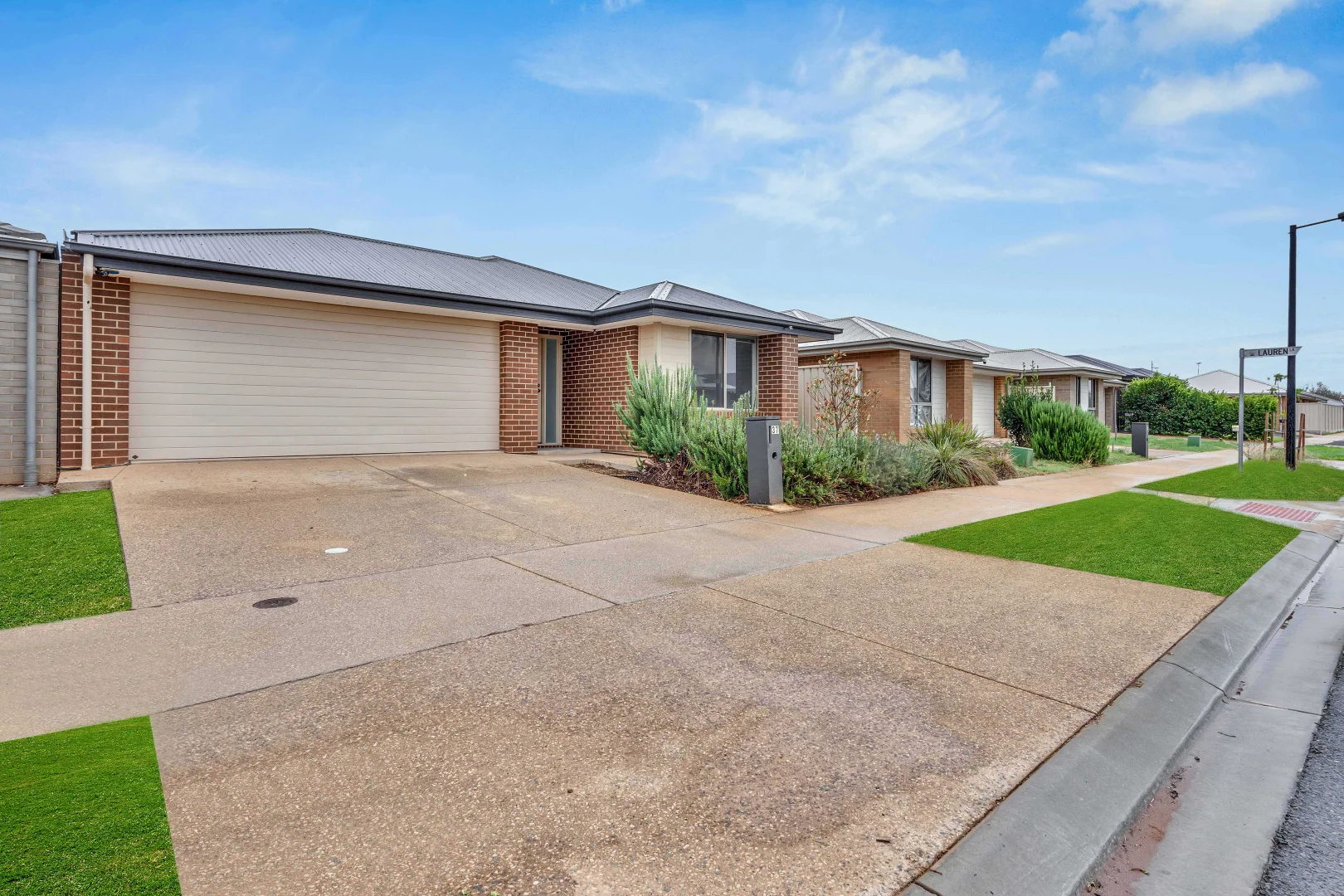 37 Olympic Way, Munno Para West SA 5115 photo 2