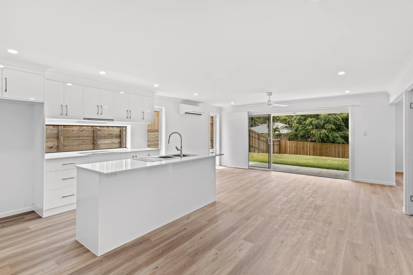 Additional image 2 of 6 Sailfish Court, Cannonvale QLD 4802