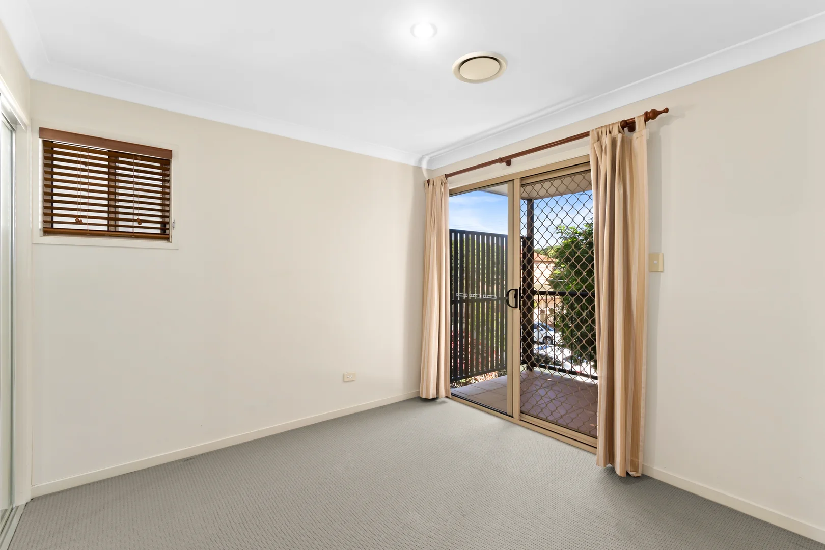 Additional image 5 of 1/65 Kitchener Street, Coorparoo QLD 4151