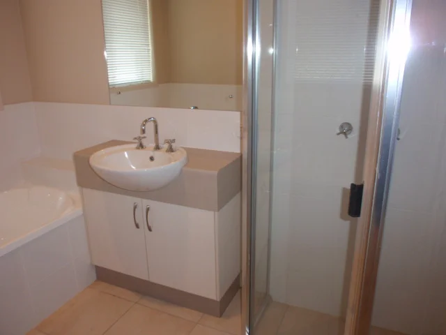 Additional image 5 of 25 Mayfair Drive, Emerald QLD 4720