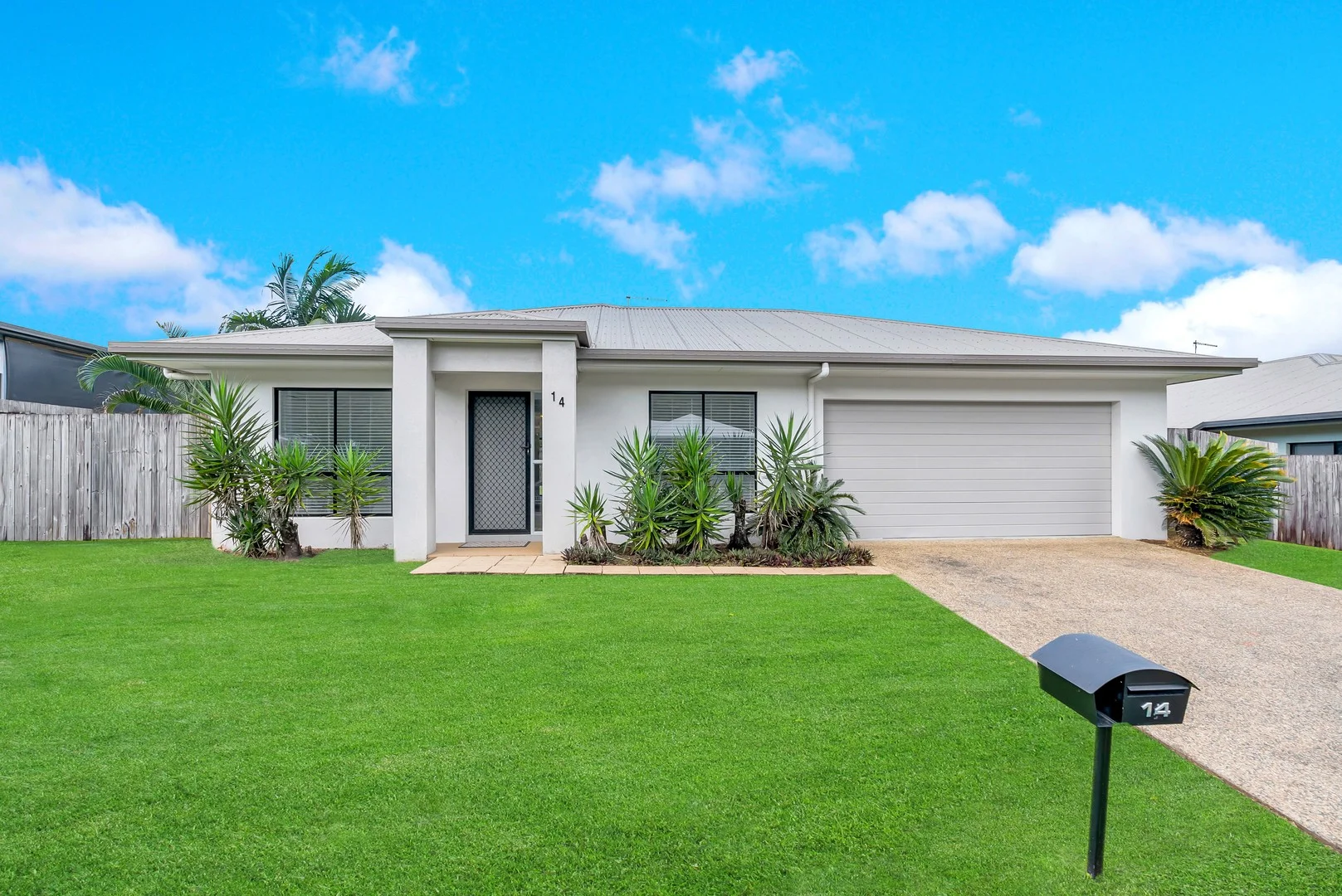 14 Shelbourne Street, Bentley Park QLD 4869