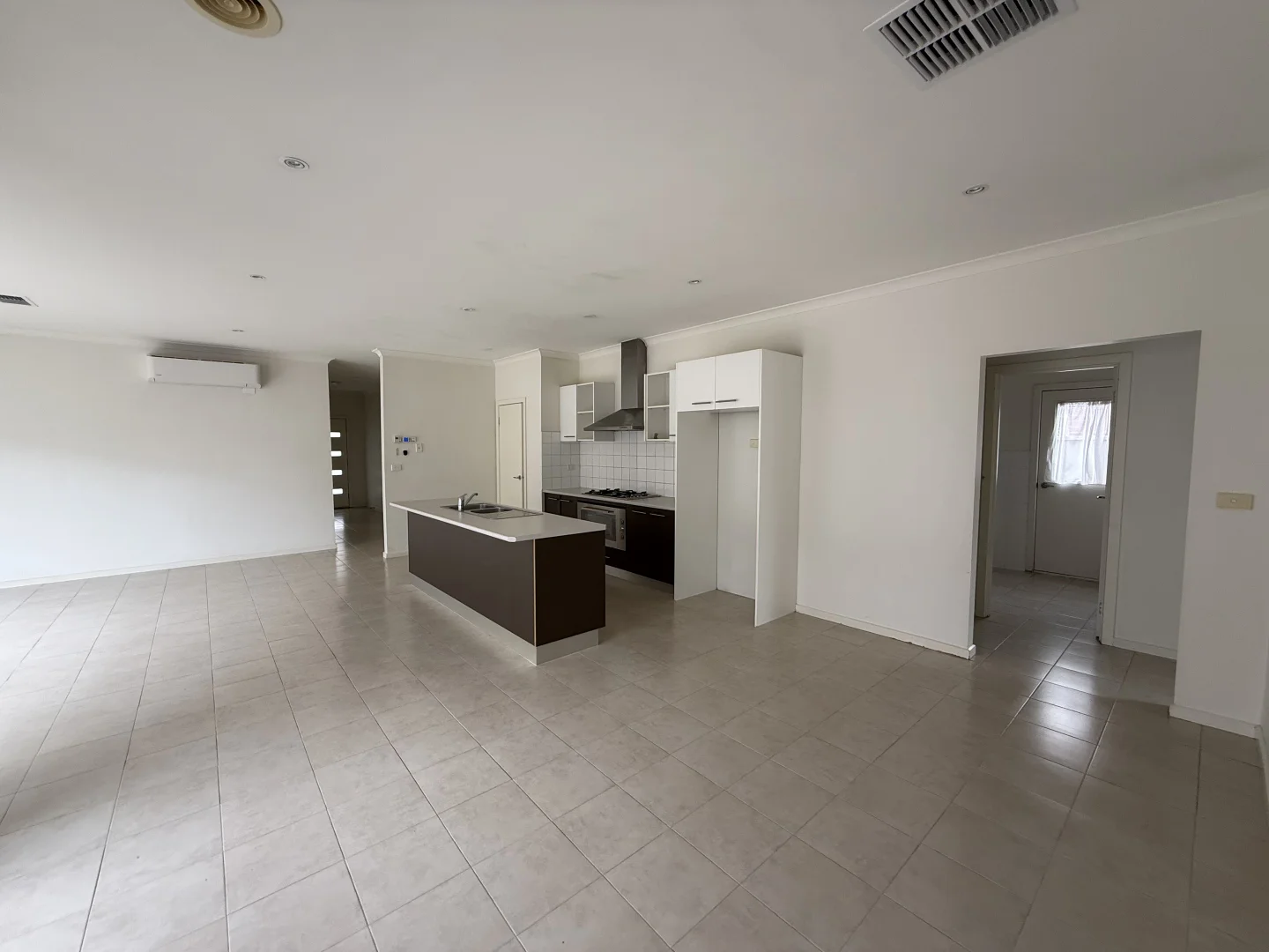 Additional image 6 of 5 Oakview Parade, Caroline Springs VIC 3023