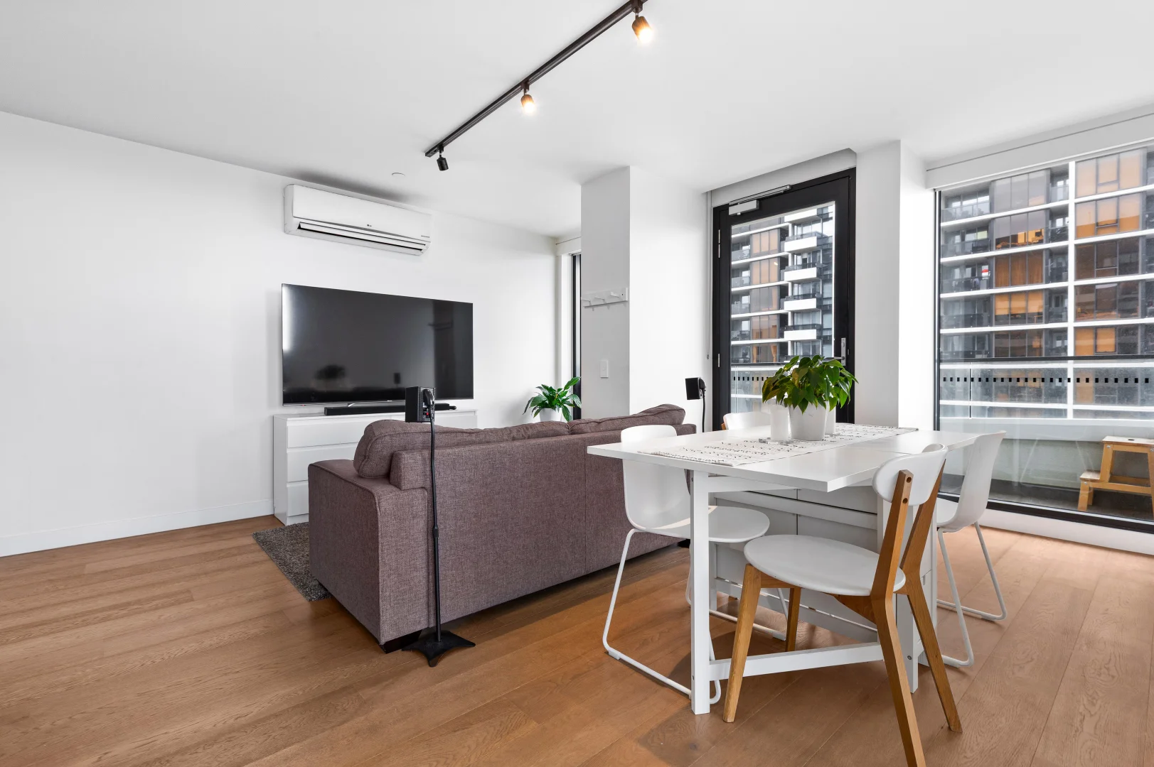 Additional image 3 of 1405/2 Claremont Street, South Yarra VIC 3141