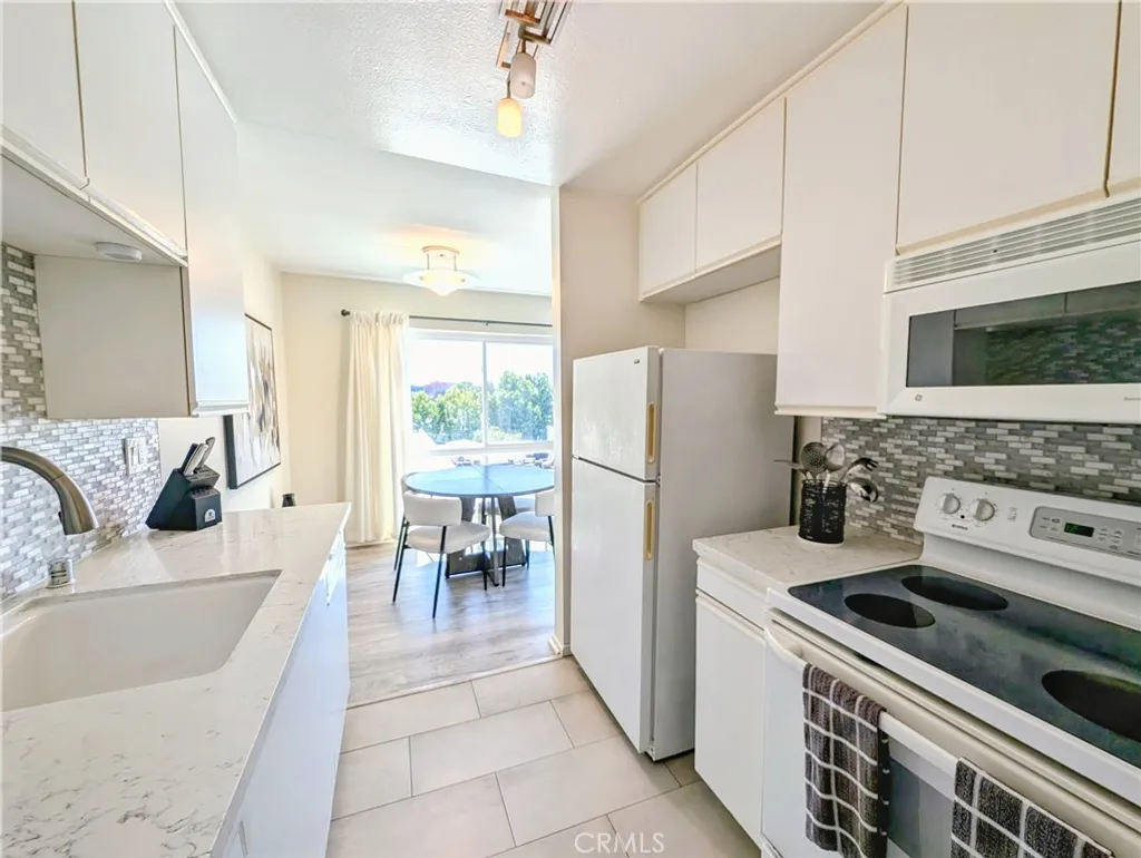 Additional image 5 of 970 Palm Avenue Unit 215, West Hollywood, CA 90069