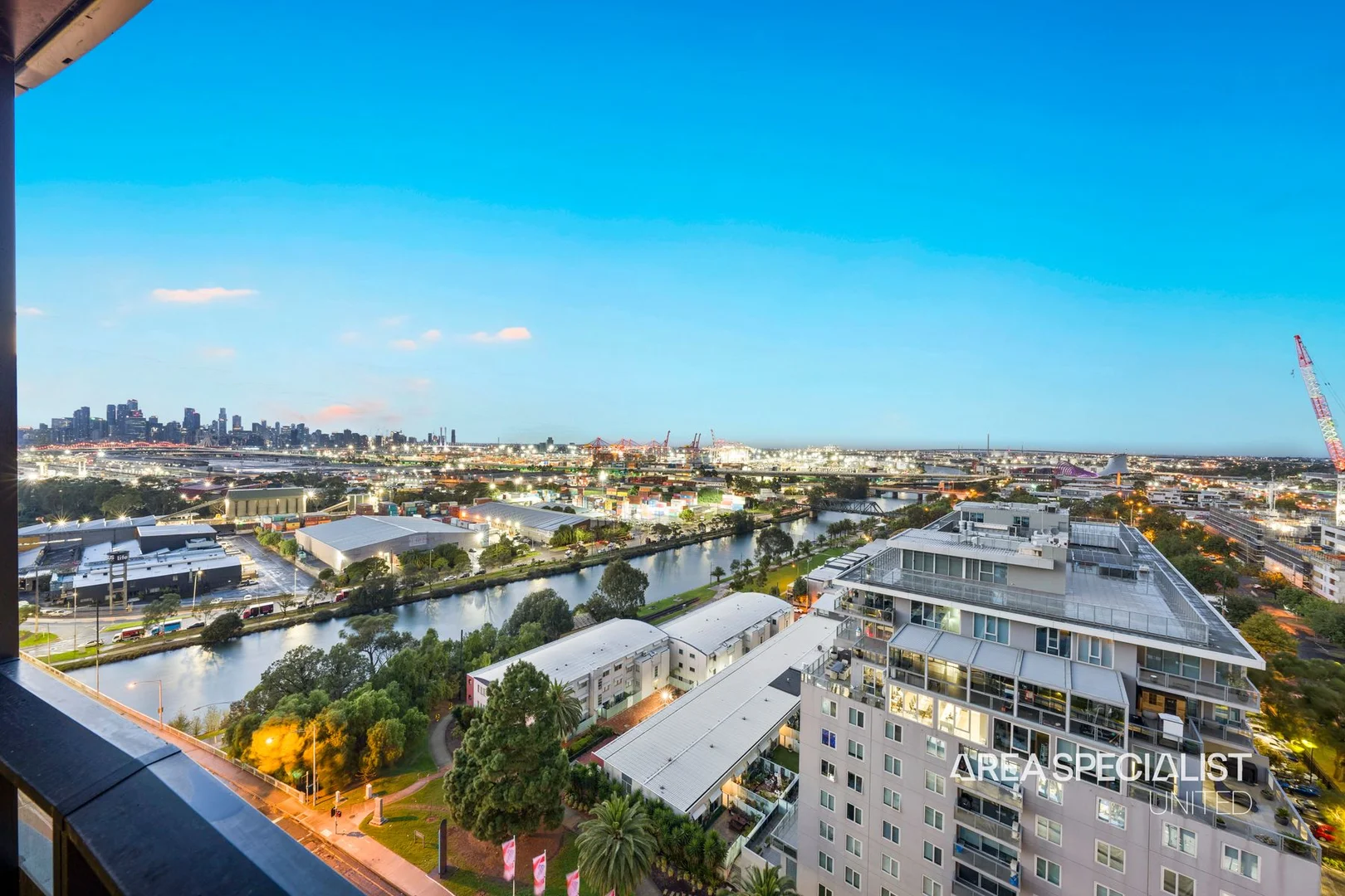 1407/2 Hallenstein Street, Footscray VIC 3011 photo 3