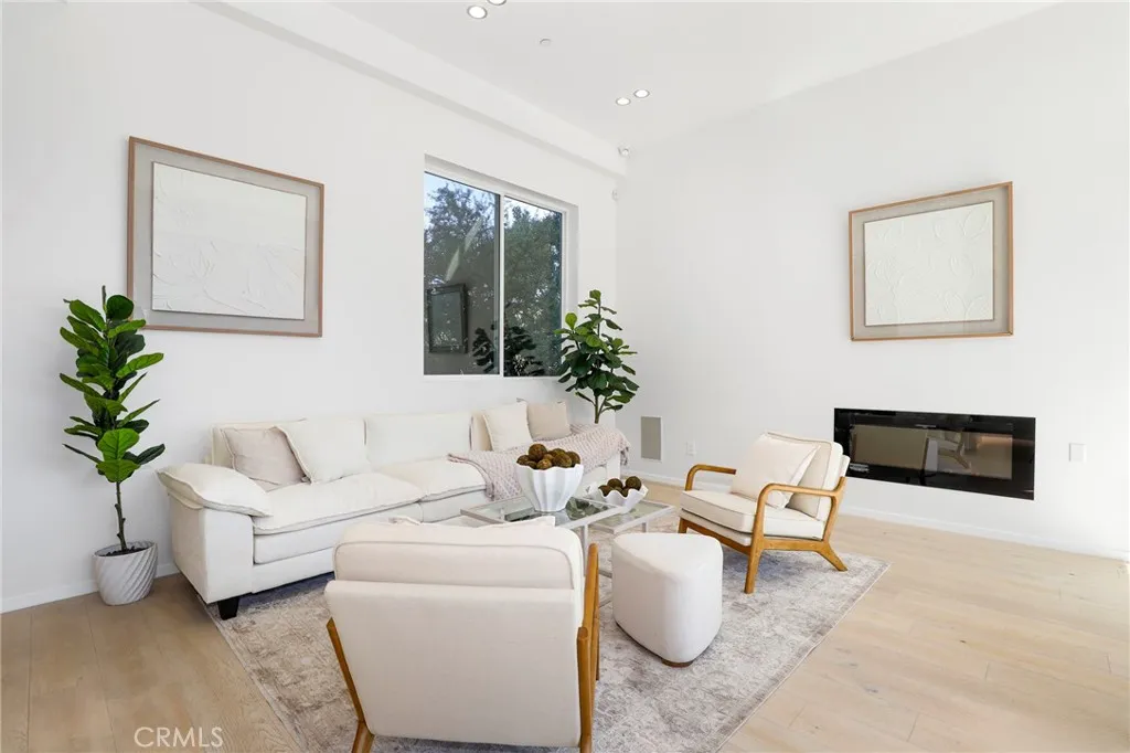 Additional image 80 of 2309 Cove Avenue, Los Angeles, CA 90039