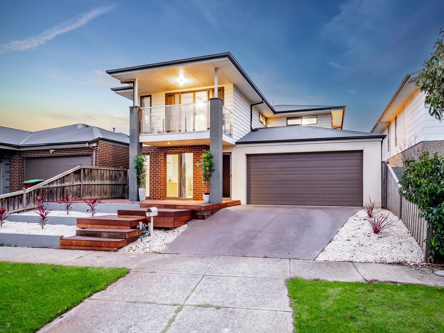 7 Maeve Circuit, Clyde North VIC 3978