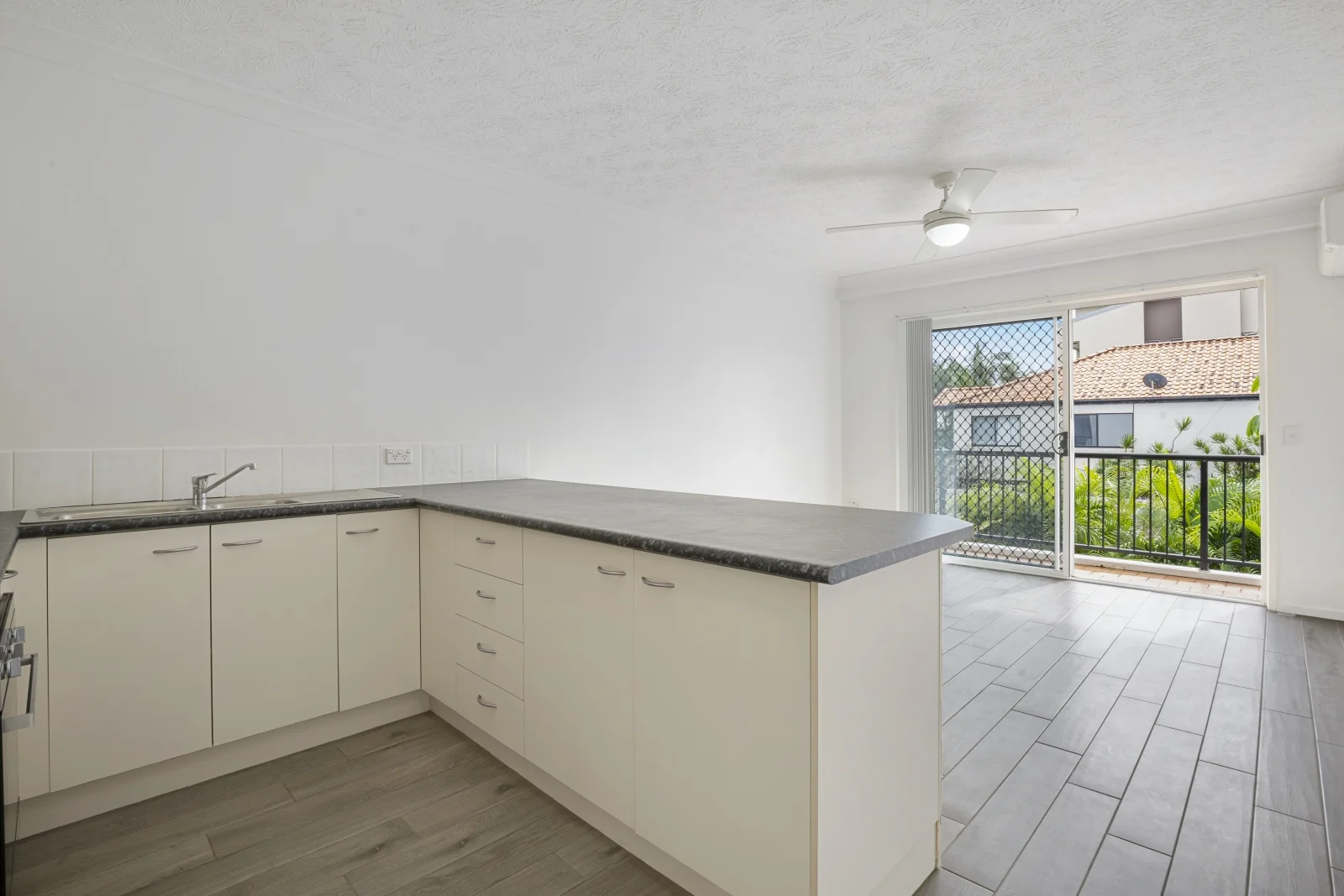 Additional image 3 of 12/15-19 Surf Street, Mermaid Beach QLD 4218
