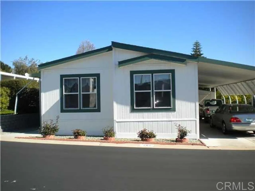 525 W El Norte Parkway Unit 202, Escondido, CA 92026