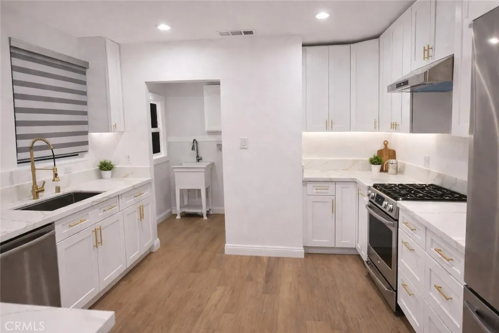 Additional image 9 of 1726 W 52nd St, Los Angeles, CA 90062